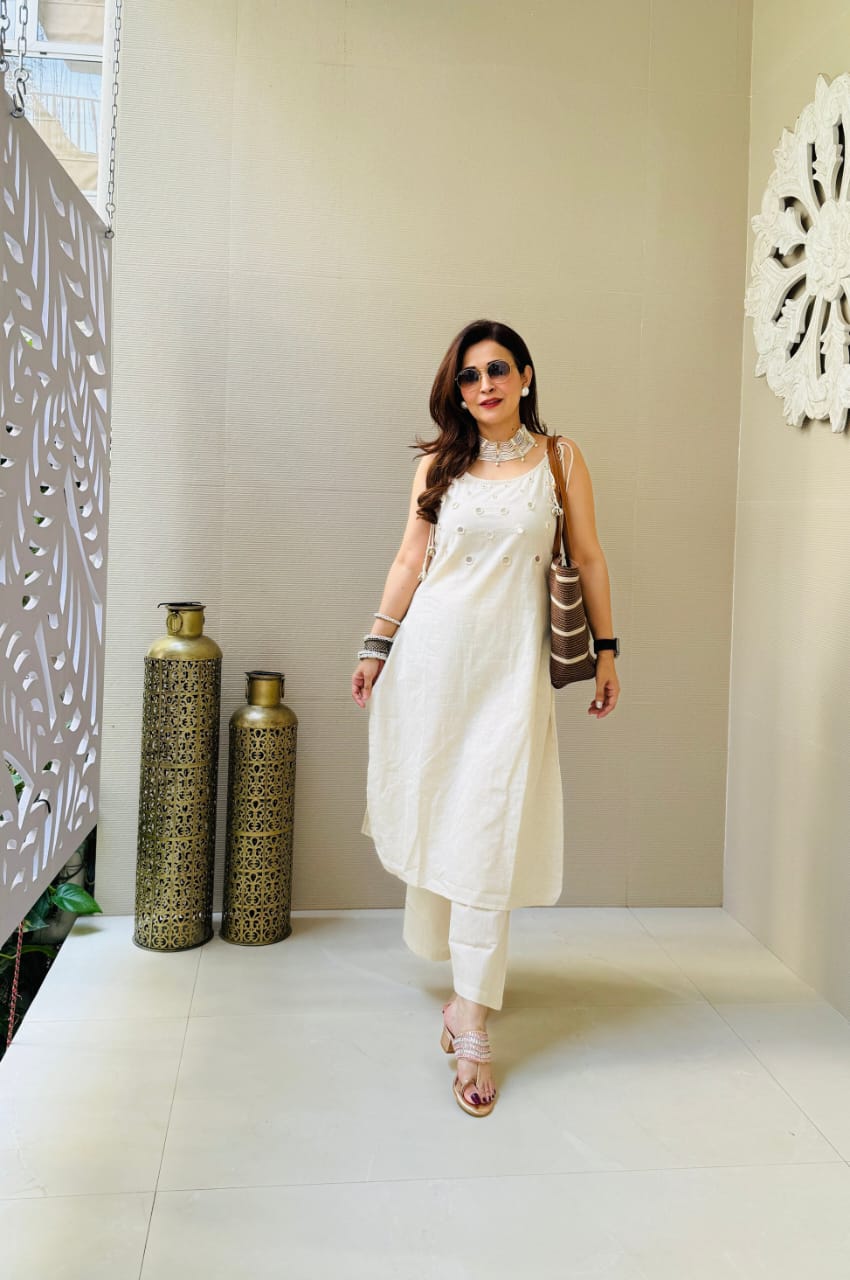 BEAUTIFUL AARI MIRROR WORK KURTI WITH PANT