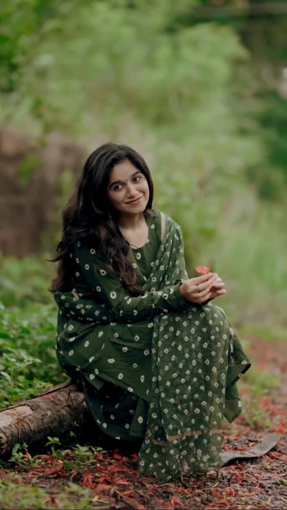 Beautiful Bandhej Print Kurta Set With Kota-Doriya Dupatta